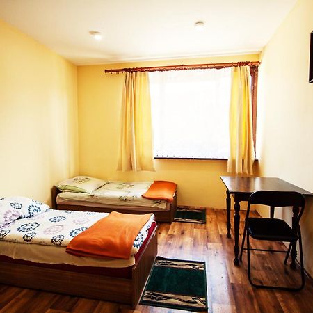 Ustrzyki Górne Kremenarosホステル 部屋 写真