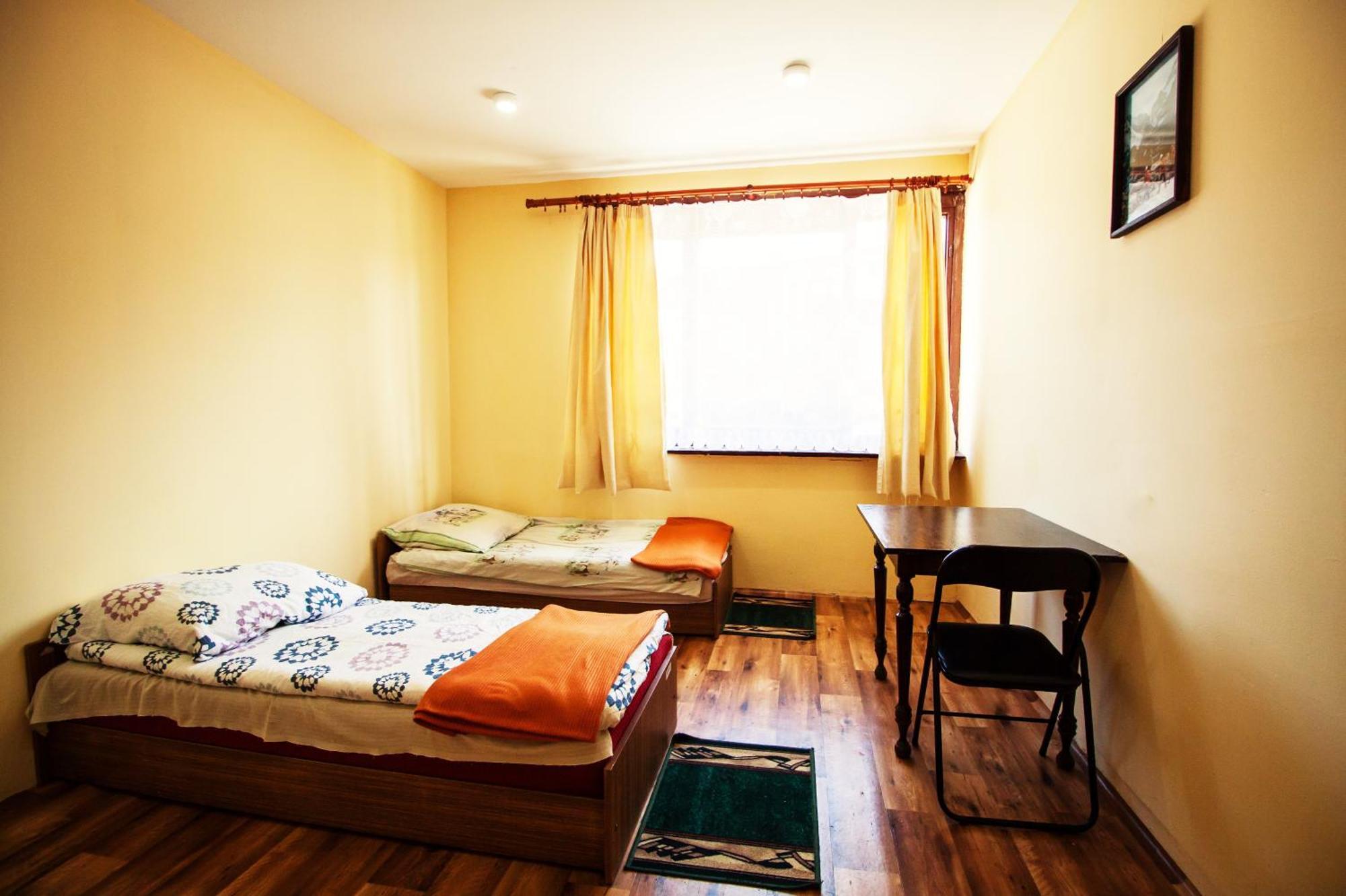 Ustrzyki Górne Kremenarosホステル 部屋 写真